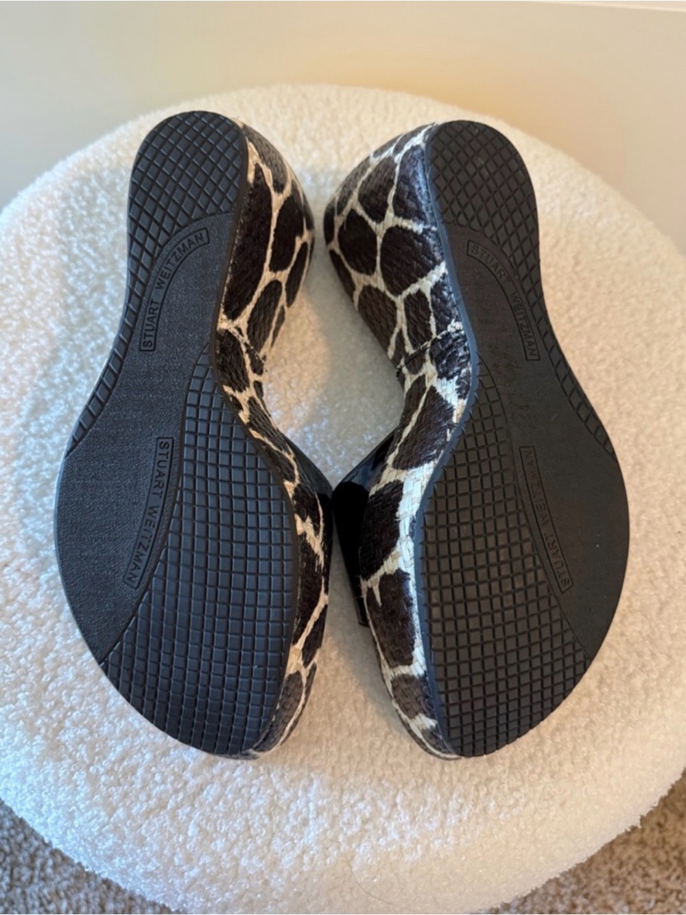 Stuart Weitzman Giraffe Print Platform Wedge- New 8.5 M - Picture 6 of 7